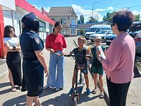 В Ершове Госавтоинспекция и Движение Первых провели совместную акцию по соблюдению ПДД