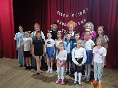 Для ершовских сельчан звучали стихи в исполнении автора Светланы Вендиной