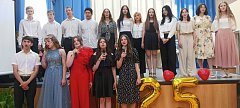 В Детской школе искусств г.Ершова прошел традиционный выпускной