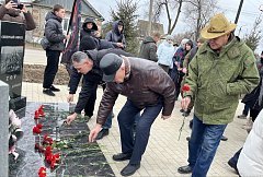 В Ершове прошел митинг памяти погибших в вооруженном конфликте в Чечне