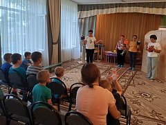 Ершовцы старшего возраста побывали в гостях у детей