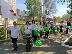 В Ершове в детском саду «Машенька» прошел парад дошколят в честь Дня Победы