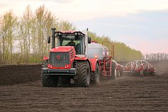 К началу весенних полевых работ наибольшее количество тракторов закуплено в Ершовском, Аркадакском и Балашовском муниципальных районах