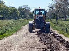 Дорожная тематика в Ершовском районе: ремонт в Сокорной Балке