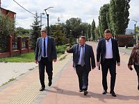 Панков призвал подать в суд на подрядчика, некачественно реконструировавшего парк имени Пушкина в Ершове