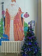 В Ершове продолжают украшать здания к празднику