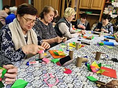 Ершовцы приняли участие в творческом мастер-классе «Отдарок за подарок: для милых дам»