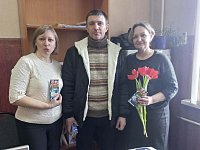 Женский коллектив ершовской полиции принимал поздравления с весенним праздником от председателя Общественного совета