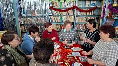 В клубе «Здоровый образ жизни» для ершовских сельчан провели новогодний мастер-класс