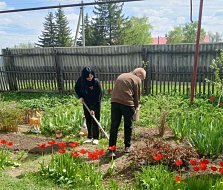 В Ершове в помощь труженикам тыла специалисты КЦСОН провели акцию «Рука помощи»