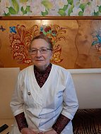 Врача-терапевта из ершовского села Надежду Никуленок с юбилеем сердечно поздравляют земляки