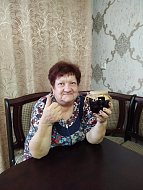 Пожилых ершовцев угостили душистым лакомством