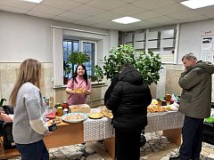 Ершовские железнодорожники провели ярмарку в поддержку бойцов СВО