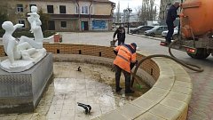 Коллектив МКУ «Благоустройство» продолжает наводить порядок в Ершове