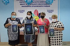 Для получения социальных услуг в полустационарной форме в КЦСОН Ершовского района были доставлены жители села Антоновка 
