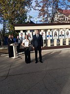 Признание достижений: в Ершове торжественно открыли Доску почета молодежи