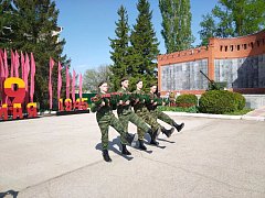 Сквозь годы память пронесем: Ершов празднует День Победы
