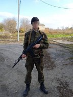 Бойцу из Ершовского района в день 80-летия Великой Победы вручили медаль «За боевые отличия»