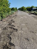 В сельских поселениях Ершовского района продолжают ремонтировать внутрипоселковые дороги