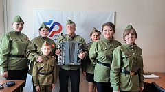 Ершовцы старшего поколения пели песни Победы