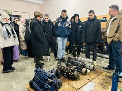 Ершовские Первые и студенты лицея побывали на экскурсии в МТС «Ершовская»