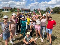 В ершовском детском лагере «Дельфин» началась третья заключительная смена