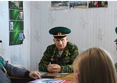 Юные журналисты «IT-КУБ.Ершов» побывали в гостях у «Часовых Родины»