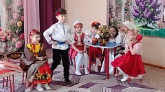 Единство народов на театральной сцене: в Ершове прошел творческий конкурс