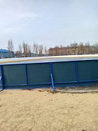 В Ершове установлена новая хоккейная коробка