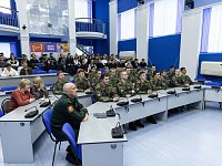 Военкор НТВ встретился с молодежью Саратова