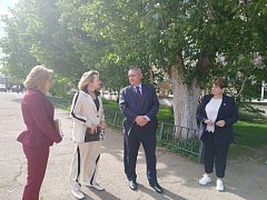 Рабочий визит депутата Госдумы: внимание к проблемам и поддержка жителей Ершовского района