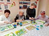 Для ершовцев организовали необычный творческий мастер-класс по рисованию