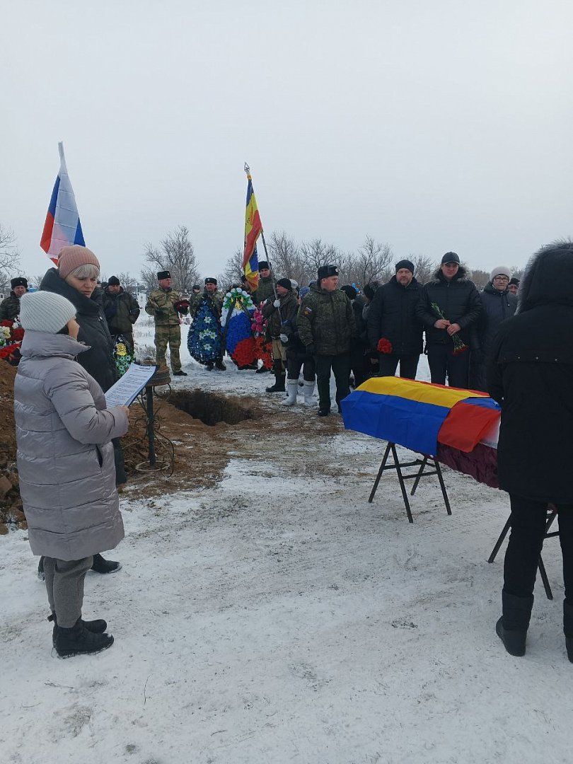 В Ершовском районе простились с погибшим в ходе СВО Андреем Паниным —  «Степной край», новости