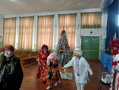 Конкурсами, гаданиями и весельем встретили ершовские сельчане старый Новый год