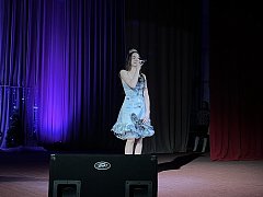 На главной сцене Ершовского района прошел театрализованный рождественский концерт «Зимняя сказка»