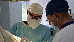 Встать на ноги в Балаково помогают операции на коленных и тазобедренных суставах