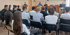 По инициативе Общественного совета при ОМВД России по Ершовскому району для школьников провели увлекательную экскурсию