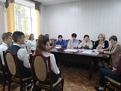 Молодежный актив Ершова участвует в обсуждении проекта