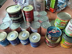 Жители ершовского села собрали 8 коробок с гуманитарной помощью – все самое необходимое для бойцов