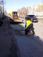 В Ершове  МКУ «Благоустройство» проводит ямочный ремонт автомобильных дорог