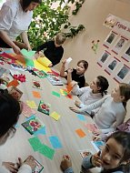 Ершовские ребята поучаствовали в мастер-классе «Открытка для мамы»