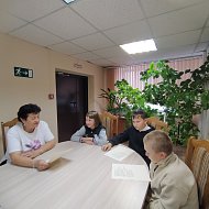 Сегодня в ершовском центре соцобслуживания готовили десерт и читали басни по ролям