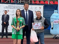 Ершовские футболистки — бронзовые призеры областного турнира на Кубок губернатора