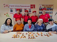 Творческо-патриотический мастер-класс в преддверии Дня Победы объединил ершовцев двух поколений