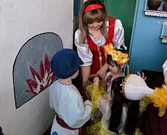 Год народного единства: ершовские дошкольники знакомятся с народами России