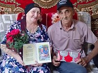 В селе Осинов-Гай Ершовского района с золотым юбилеем поздравили семейную пару Якуповых