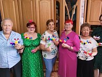 Ершовцы старшего возраста мастерили летних насекомых