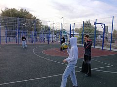 Спортивный объект, построенный в Ершове при поддержке губернатора, не пустует даже в выходные