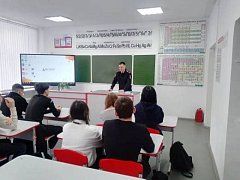 На профориентационном мероприятии ершовским старшеклассникам предложили обратить внимание на профессию полицейского