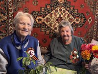 С теплом и благодарностью: долгожительницу и труженицу тыла Ершовского района поздравили с Днем Победы